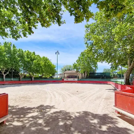 Apartment Agreable Neuf Centre Village, Balcon, Calme *