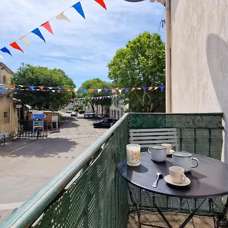 Agreable Neuf Centre Village, Balcon, Calme Apartment *